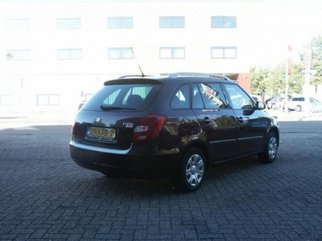 Skoda Fabia Combi - 1.4-16V Tour 1e eigenaar 17.350 km - 1