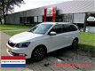 Skoda Fabia Combi - 1.2 TSI 90pk Edition Navigatie/PDC/LM velgen - 1 - Thumbnail