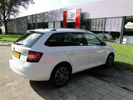 Skoda Fabia Combi - 1.2 TSI 90pk Edition Navigatie/PDC/LM velgen - 1