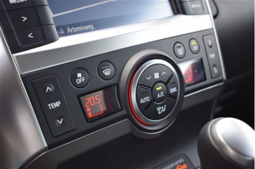 Toyota Verso - 1.8 VVT-i Business Automaat 147pk | Trekhaak 1.300kg geremd | Cruise control | Naviga - 1