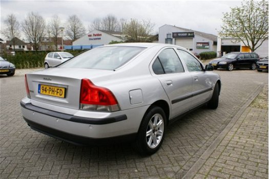 Volvo S60 - 2.4 140PK Automaat - 1