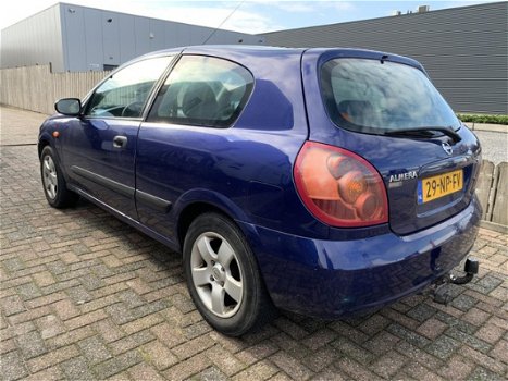 Nissan Almera - 2.2 dCi Visia - 1