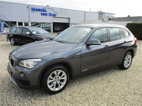 BMW X1 - 2.0i sDrive Upgrade Edition - 1