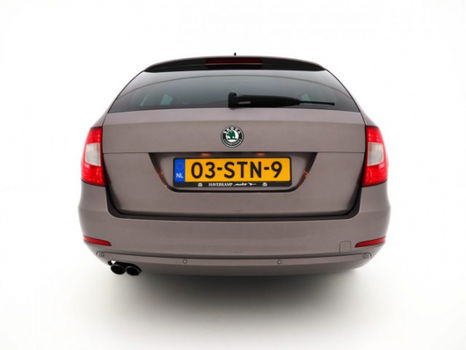 Skoda Superb Combi - 1.6 TDI Greenline *NAVI+PDC+ECC+CRUISE - 1