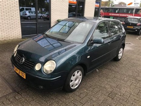 Volkswagen Polo - 1.4-16V Highline APK/AIRCO/5drs/elekt ramen/meeneemprijs - 1