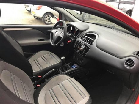 Fiat Punto Evo - 1.3 M-Jet Dynamic 1jaar apk/AIRCO/ NAP/ elek ramen/ ZEER NETTE AUTO - 1