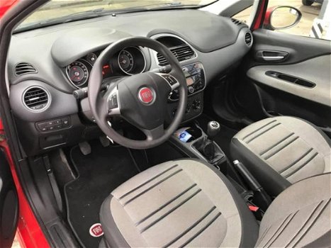 Fiat Punto Evo - 1.3 M-Jet Dynamic 1jaar apk/AIRCO/ NAP/ elek ramen/ ZEER NETTE AUTO - 1