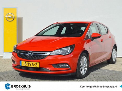 Opel Astra - 1.4 Business+ 150 pk Navigatie / AGR comfortstoelen / Parkeersensoren voor + achter / D - 1