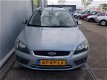 Ford Focus Wagon - 1.6-16V Futura - 1 - Thumbnail