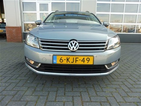 Volkswagen Passat Variant - 1.6 TDI COMFORTLINE BLUEMOTION Navigatie parkeersensoren cruisecontrole - 1