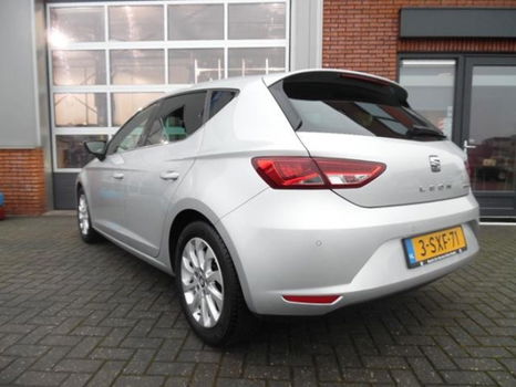 Seat Leon - 1.6 TDI LIMITED EDITION II navigatie pdc clima lichtmetaal leder - 1