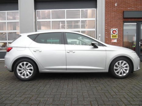 Seat Leon - 1.6 TDI LIMITED EDITION II navigatie pdc clima lichtmetaal leder - 1