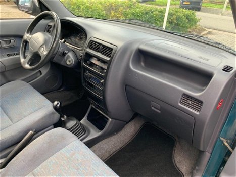 Daihatsu Gran Move - 1.6i-16V CX airco, elek. pakket en apk tot juli 2020 - 1