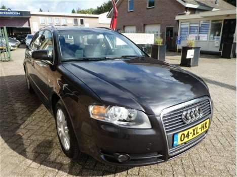 Audi A4 Avant - 2.0 Advance Automaat / Dealeronderhouden - 1