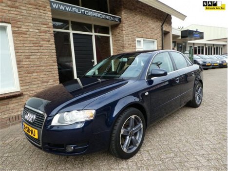 Audi A4 - 1.8 Turbo Pro Line Clima / Navi - 1