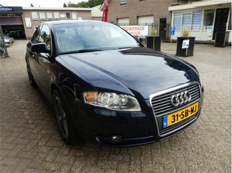 Audi A4 - 1.8 Turbo Pro Line Clima / Navi - 1