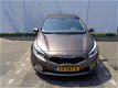 Kia Cee'd - 1.6 GDI Super Pack Premium - 1 - Thumbnail