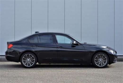 BMW 3-serie - 328i Sportline |Schuifdak | Navi prof | Xenon - 1