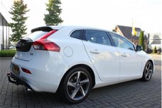 Volvo V40 - 1.6 D2 R-Design