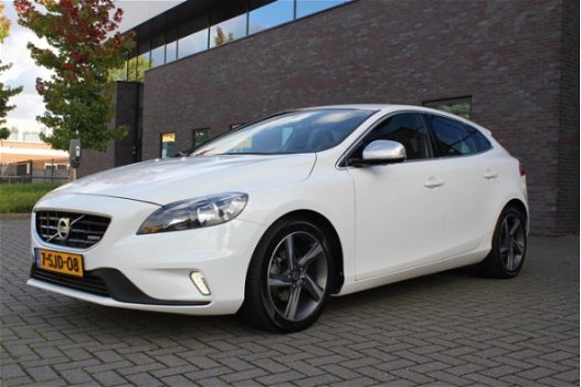 Volvo V40 - 1.6 D2 R-Design - 1