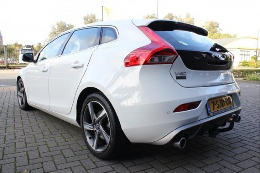 Volvo V40 - 1.6 D2 R-Design - 1