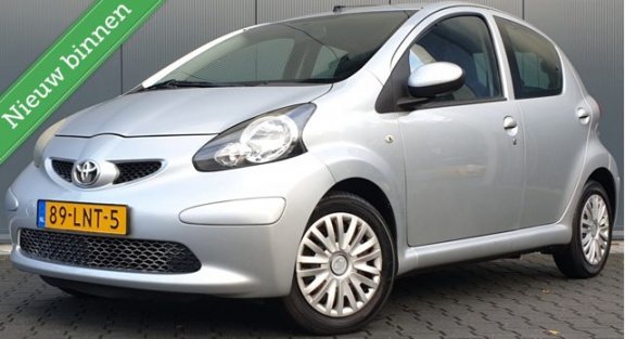 Toyota Aygo - Airco/AUTOMAAT/5Deurs/Benzine/Garantie/TOPStaat - 1