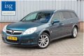 Opel Vectra Wagon - 2.2-16V Executive Aut. Airco | Cruise Control | Navigatie | Xenon | Lederen bekl - 1 - Thumbnail