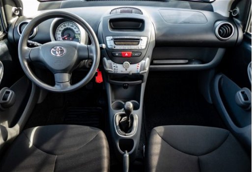 Toyota Aygo - 1.0-12V Now - dealer onderhouden - 1