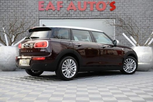 Mini Mini Clubman - 1.5 Cooper Chili / Sportstoelen / LED / Parkeersensoren / 17'' / Navigatie - 1