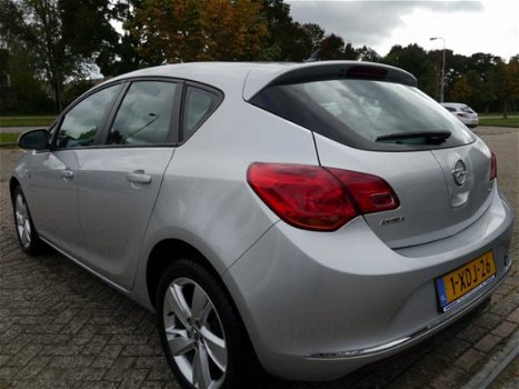 Opel Astra - 1.4 Turbo Business +(ECC/NAVI/ENZ......) - 1