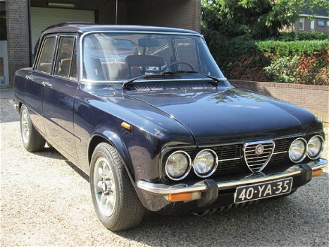 Alfa Romeo Giulia 1300 Super 100 % TOPSTAAT - 1