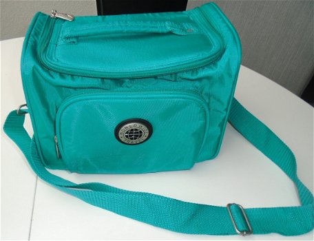 BEAUTYCASE GROEN - 1