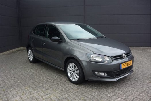 Volkswagen Polo - 1.4-16V HIGHLINE - 1