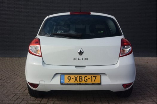 Renault Clio - 1.5 dCi Authentique - 1