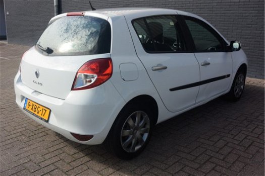 Renault Clio - 1.5 dCi Authentique - 1