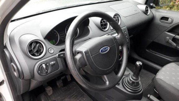 Ford Fiesta - 1