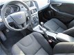 Volvo V40 - 2.0 T2, Bi-Xenon / Trekhaak 1500KG / Navigatie / Climate control / Parkeersensoren achte - 1 - Thumbnail