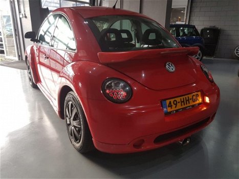 Volkswagen New Beetle - 2.0 Highline - 1