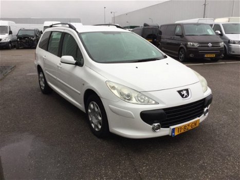 Peugeot 307 Break - 1.6 HDiF Premium Airco , Trekhaak 1300 kg - 1