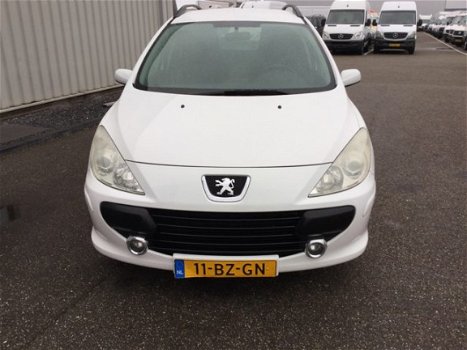 Peugeot 307 Break - 1.6 HDiF Premium Airco , Trekhaak 1300 kg - 1