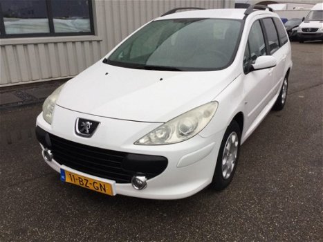 Peugeot 307 Break - 1.6 HDiF Premium Airco , Trekhaak 1300 kg - 1