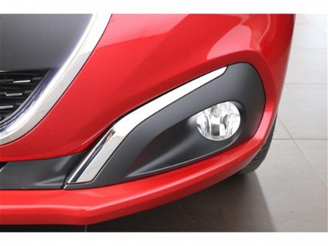 Peugeot 208 - 5-DRS 1.2 PureTech 110PK Signature | NAVI | AIRCO | PDC | REGEN-/LICHTSENSOR | LED | - 1