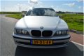 BMW 5-serie Touring - 523i Executive NIEUWSTAAT, YOUNGTIMER e39 - 1 - Thumbnail