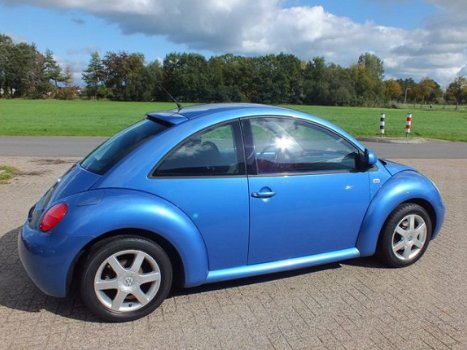 Volkswagen New Beetle - 2.0 Highline 2000 Stuurbekr 16