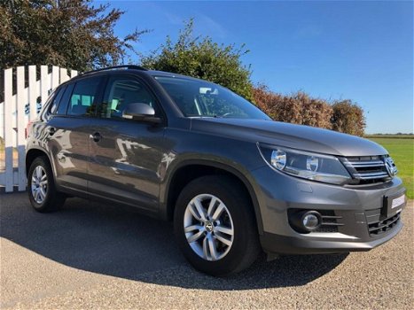 Volkswagen Tiguan - 1.4 TSI Navi Cruisecontrole Alarm camera - 1