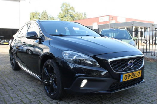 Volvo V40 Cross Country - 1.6 D2 Summum Leer Navi ECC Keyless Xenon Topstaat - 1