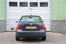 Volkswagen Bora - 2.3 V5 Highline 138dkm NAP Airco