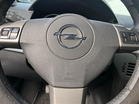 Opel Astra GTC - 1.4 Executive LPG G3 NAP APK Navi Airco Cruise Elektrische Pakket - 1