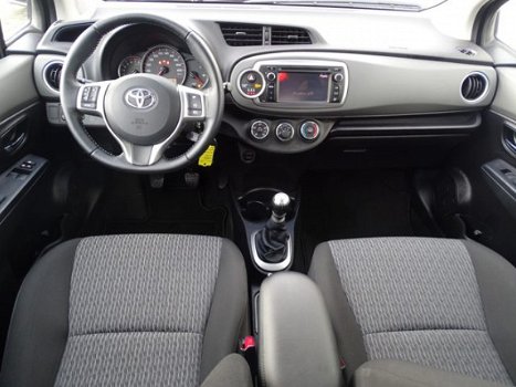 Toyota Yaris - 1.3 16V VVT-I Asperation Airco , Cruise , Camera - 1