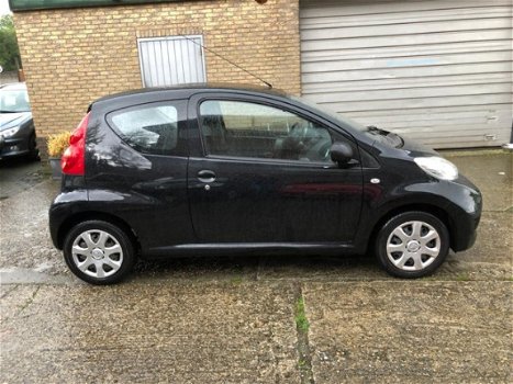 Peugeot 107 - 1.0-12V XR nette auto, rijdt perfect, apk 09-2020 - 1